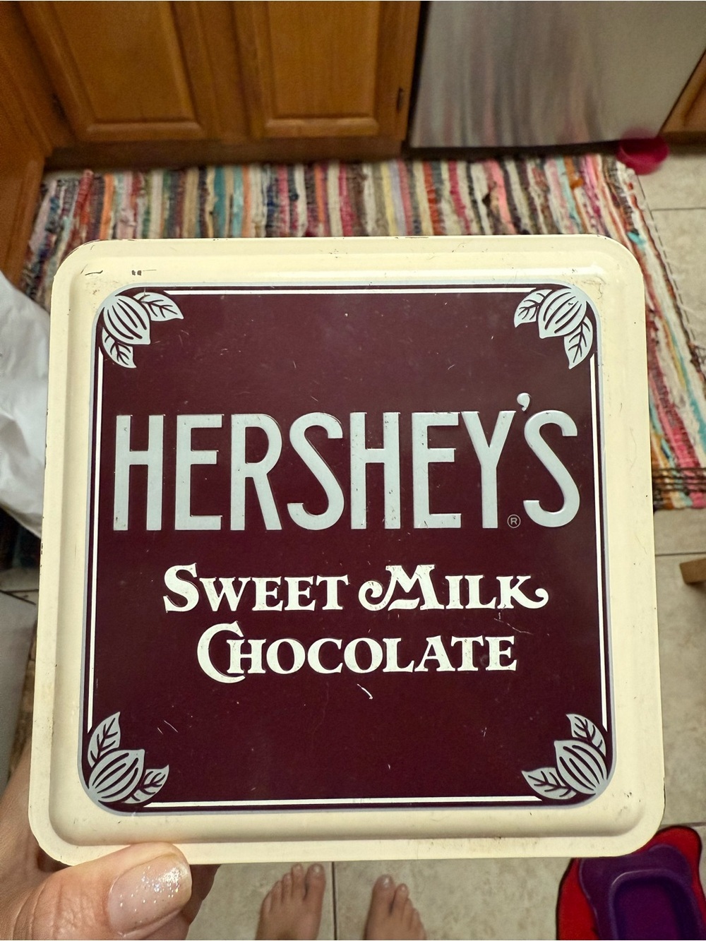 Hershey's Sweet Milk Chocolate Tin - Vintage Style Brown & Cream